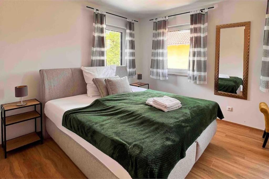 Viel Platz In Burghausen Fuer Freunde Und Familie 아파트 외부 사진